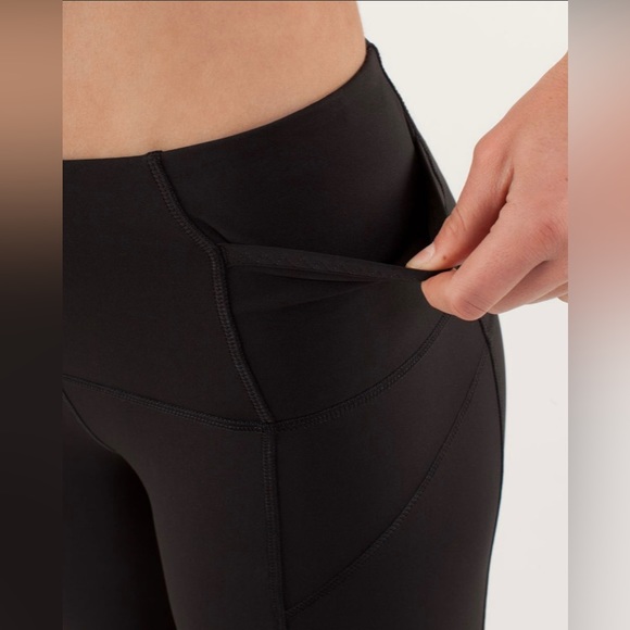 Lululemon Run: Ice Queen 7/8 Tight Black Size 4 - Picture 3 of 12